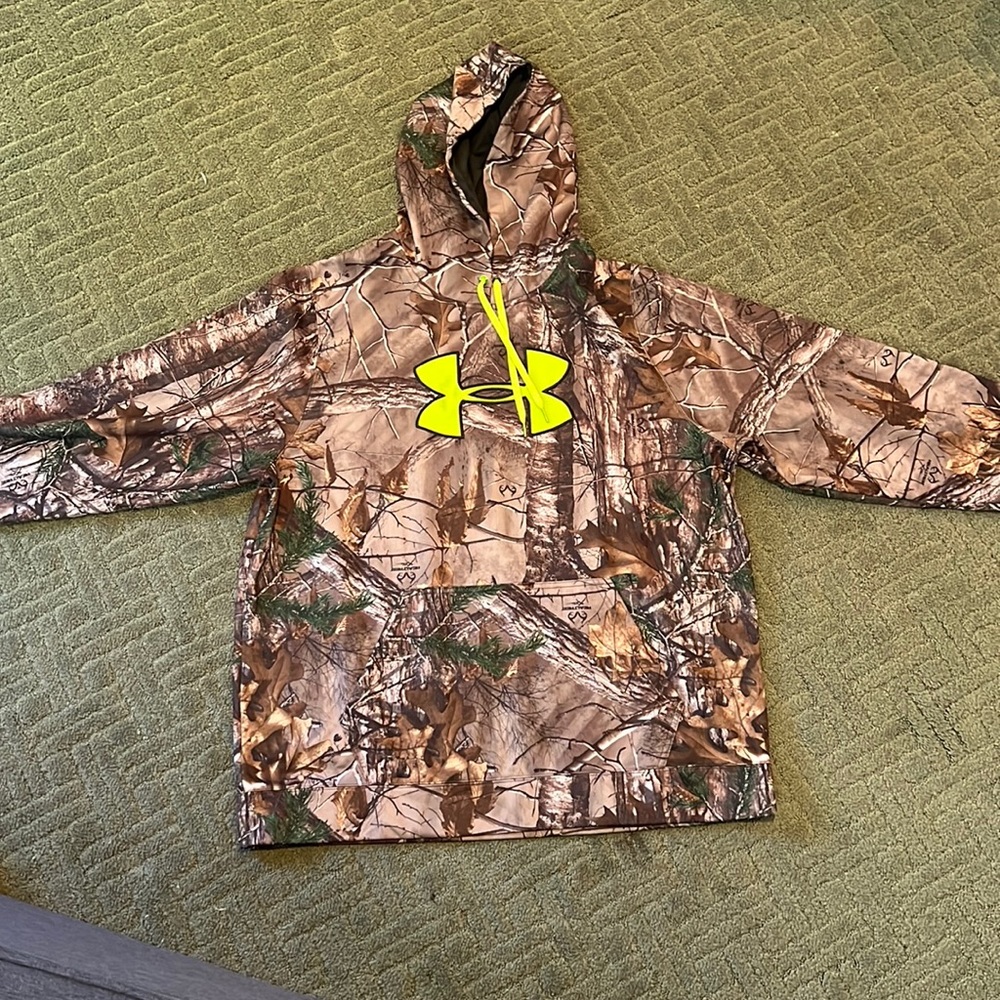 Camp under armour sweatshirt